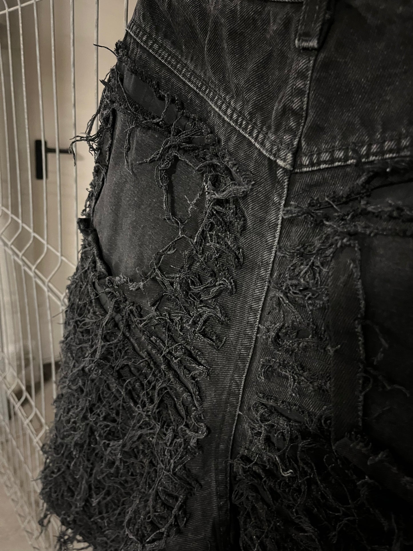 MAD 'Fractal Noir' JORTS