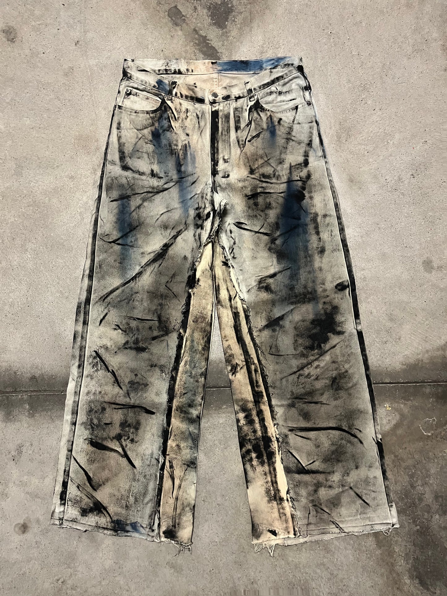 MAD 'Echoes in Charcoal' JEANS